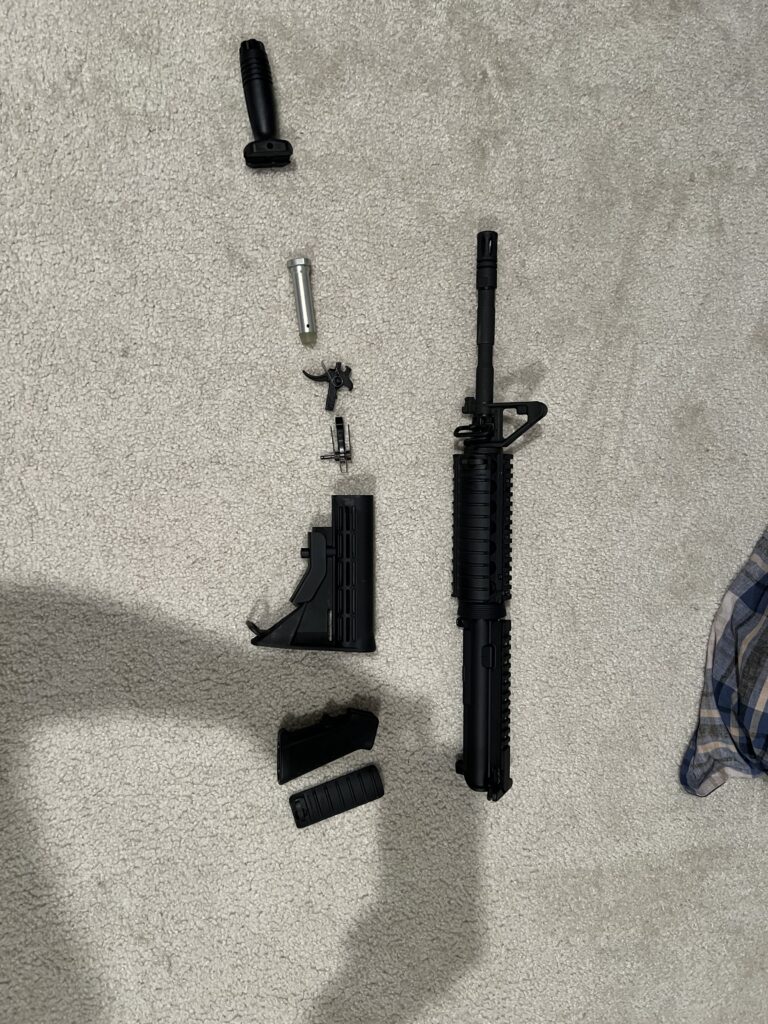 Colt LE6920 Socom upper 14.5in p&w wit KAC RAS rails, KAC Forward Pistol Grip, KAC rails, Colt milspec trigger, Colt Waffle stock, Colt H Buffer